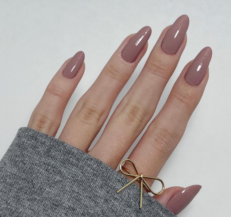 neutral color Mani