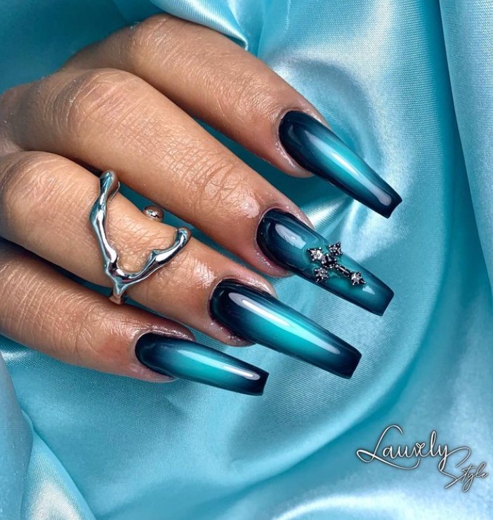 aqua nails