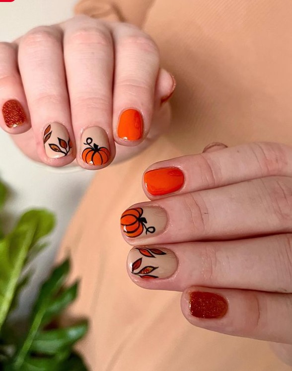 Halloween Nail designs with Pumpkin