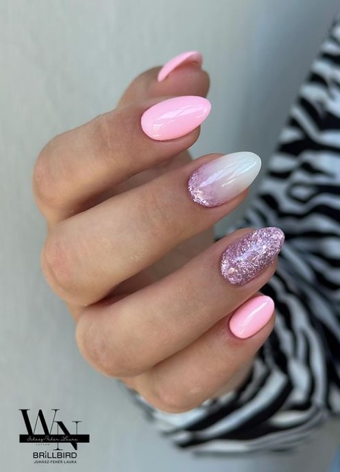 Baby Pink with Ombre Nails short almonds