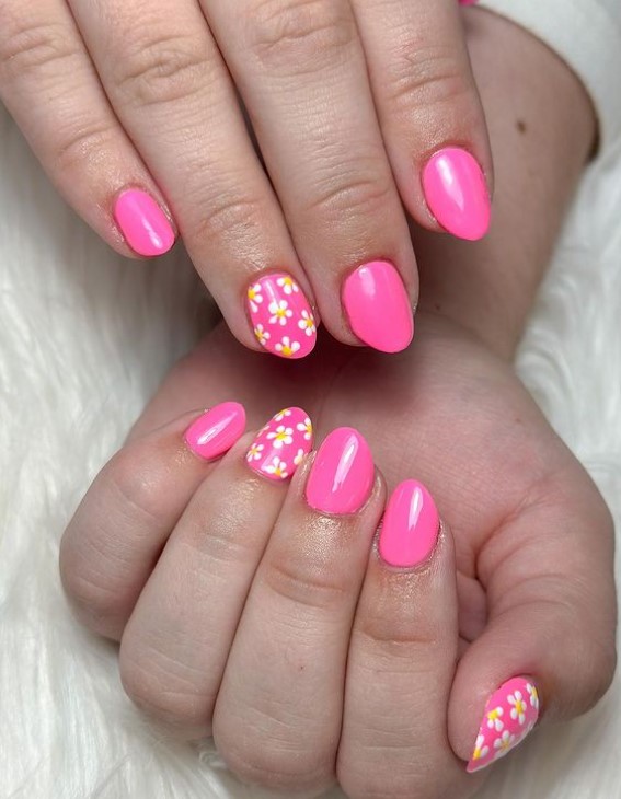 Bright Pink Nails with Daisies