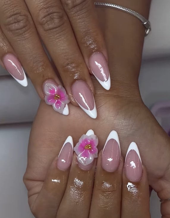 French tip with 3d flower