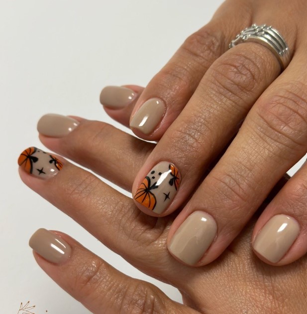 Natural Fall Nails with Pumpkin Motif