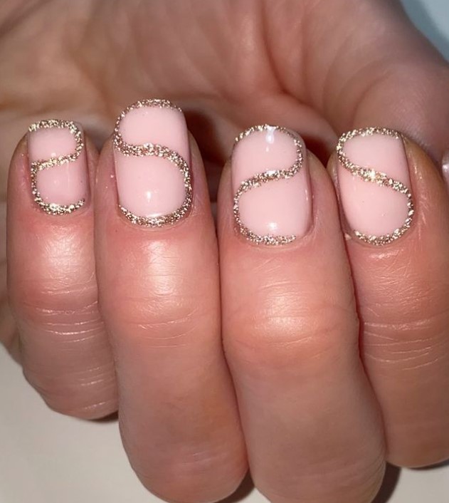 Sparkly Swirls on Beige Nails