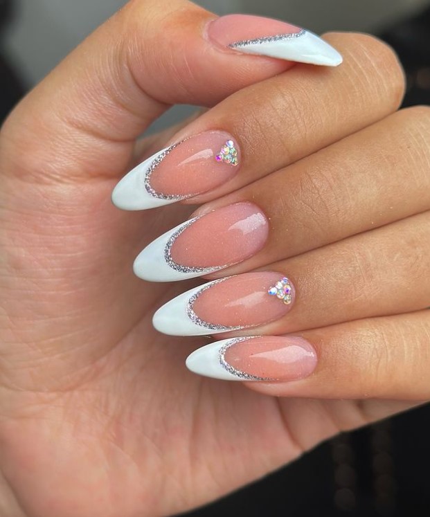 Almond shape French nails