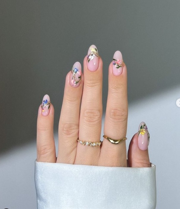 Bee nail designs in floral and nude pink