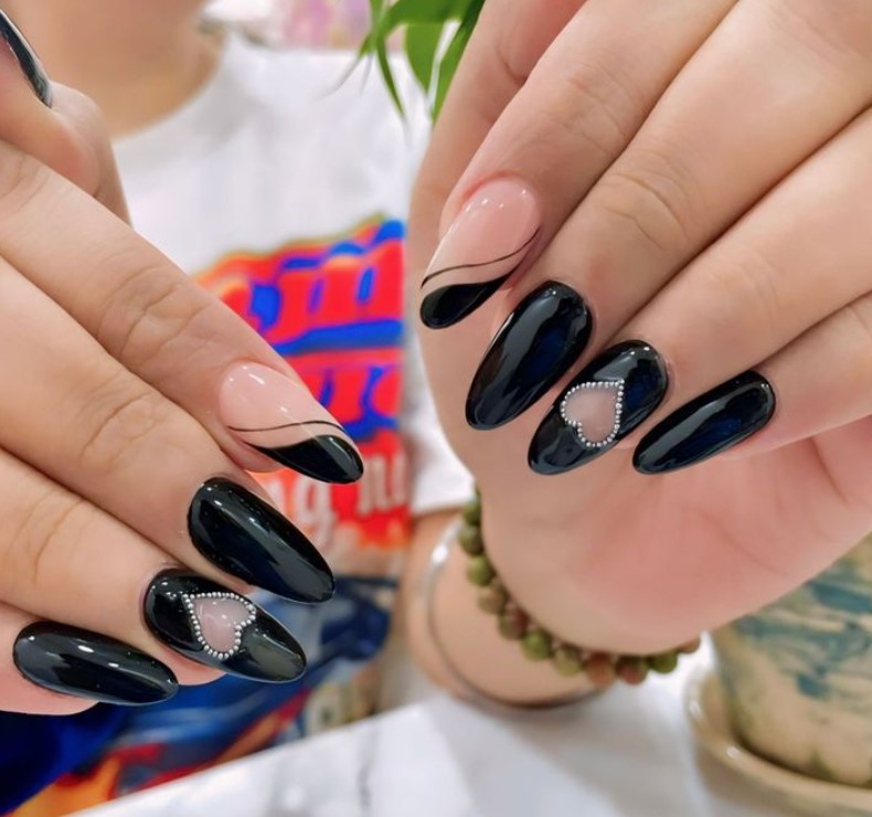 classy black nail ideas