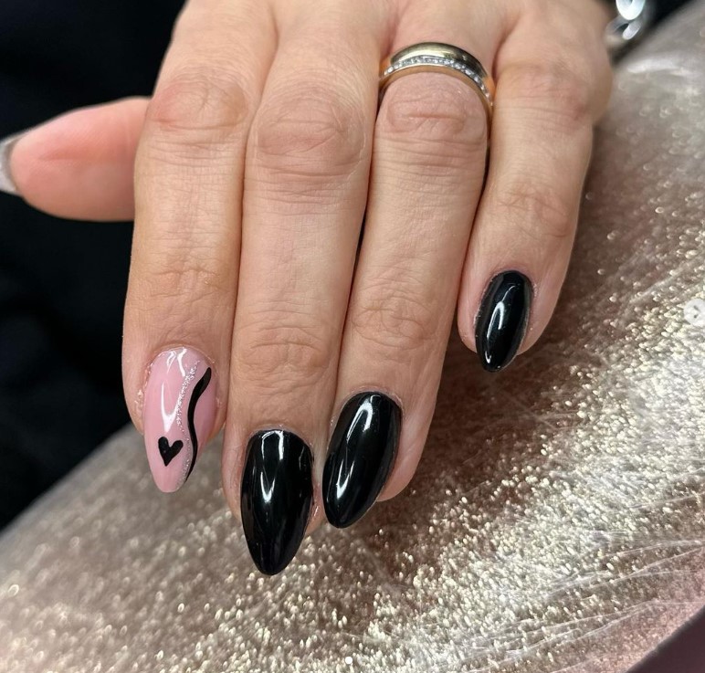 classy black nail ideas