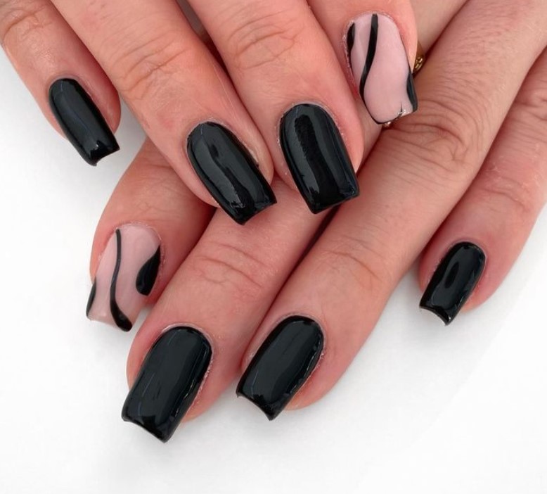 Black nails with swirl on blush