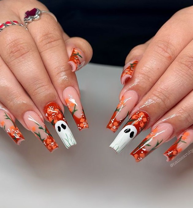 fall nails ideas with spooky design