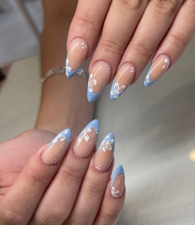 French tip nails with white flowers