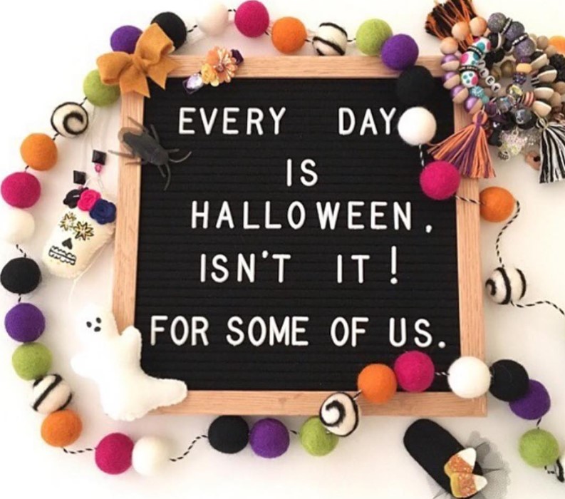 Halloween garland for Halloween Front Porch Ideas