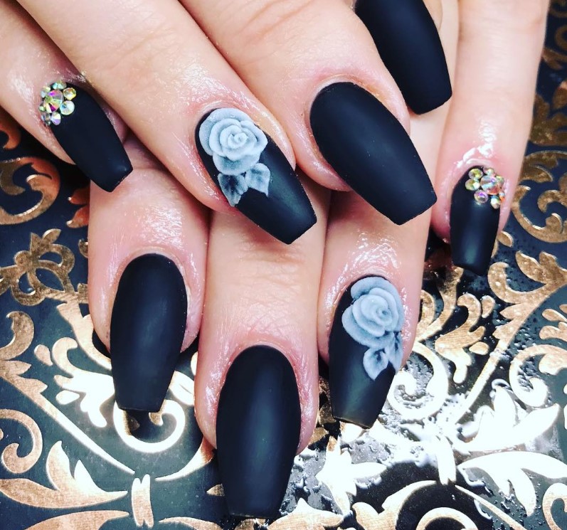 Matte black and hand-made 3D roses