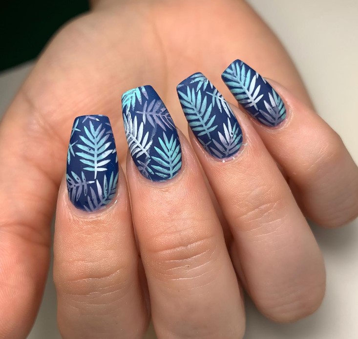 Navy blue Nails with leaves