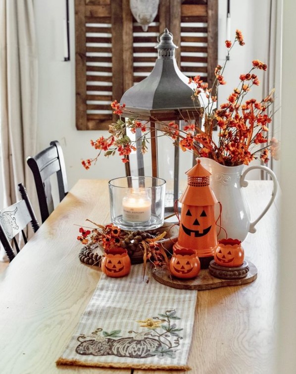 Scary Pumpkin Decor with Lantern