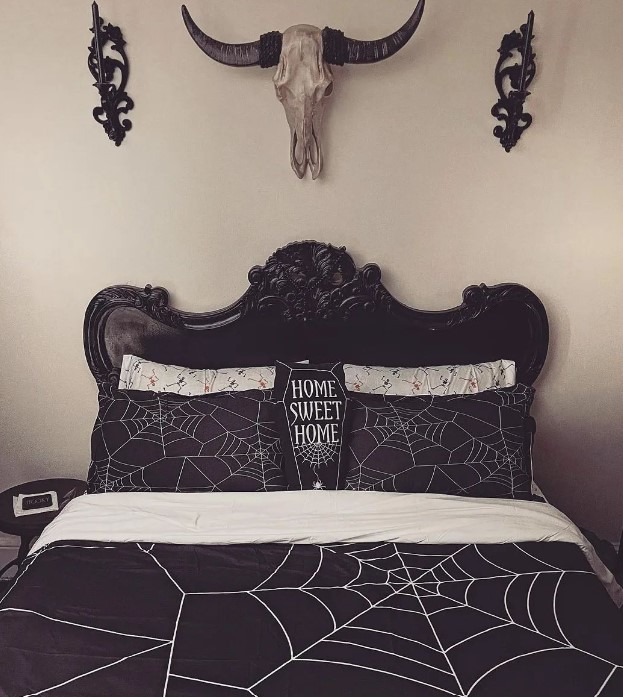 Spooky Bedroom decor for Halloween 