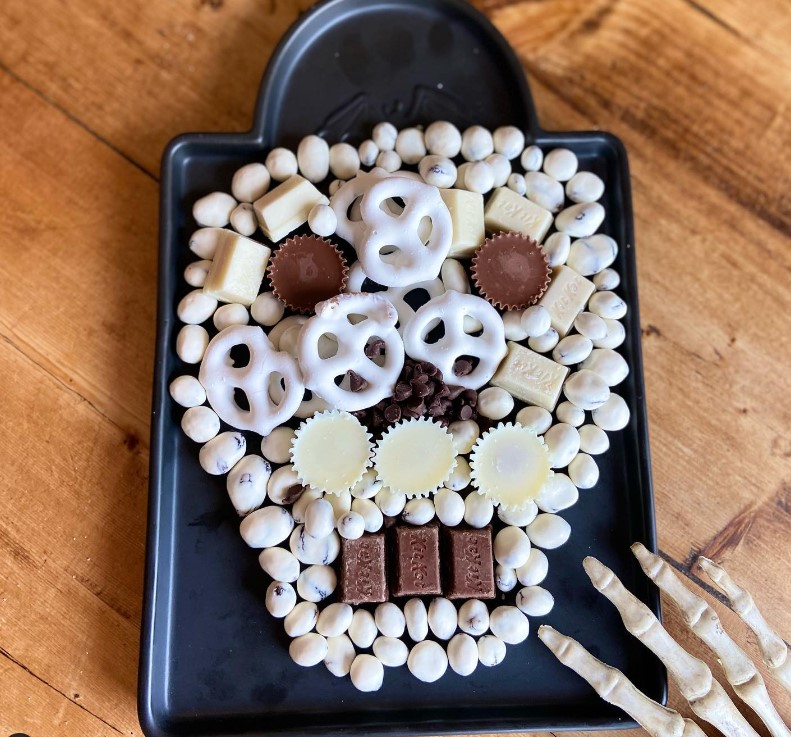 Spooky Halloween Snacks Tray