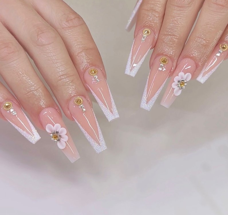 Wnite Flower on ring Nail with French Tips