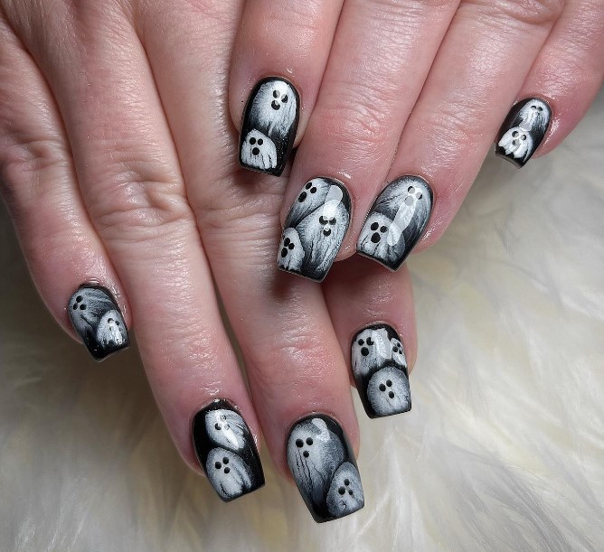 Blooming Gel ghost Nails