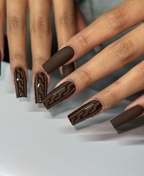 Brown Sweater nAILS