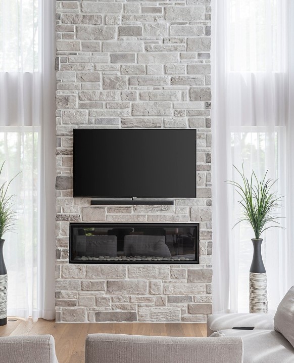 Ceiling-to-floor Fireplace in white