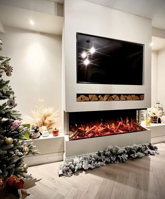  Fireplace with Decorative places on Sides