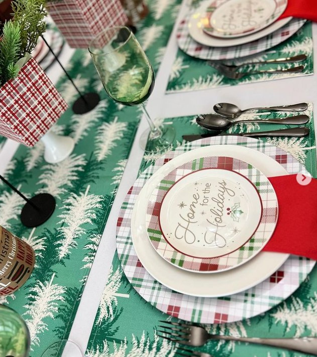 Green Table Runner