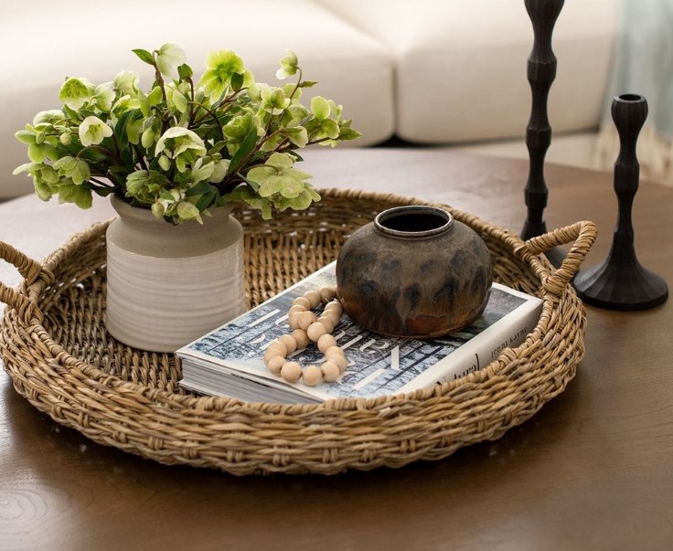 Minimalistic coffee table decor with few objects