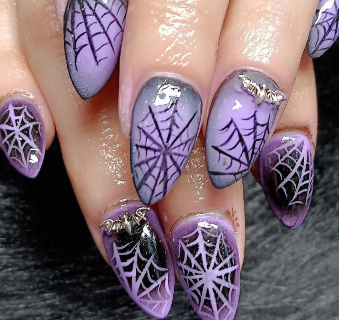 Spooky Web Nails