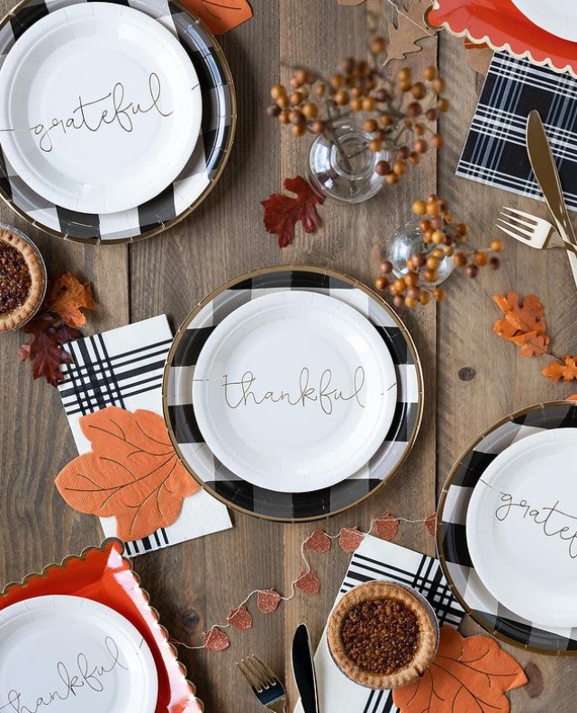 Thanksgiving Table Decor