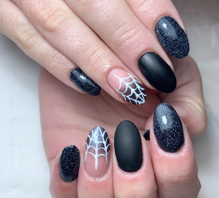 black widow Nails