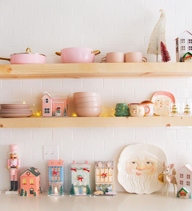 Cute Christmas shelving, Christmas Kitchen Decor Ideas