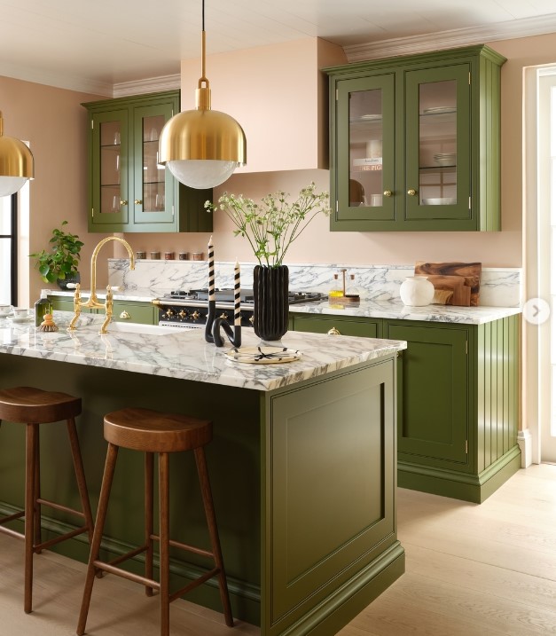 green kitchen cabinets